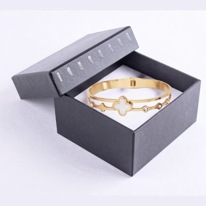 Ofro Graceful Wings Gold Bangle 🌼