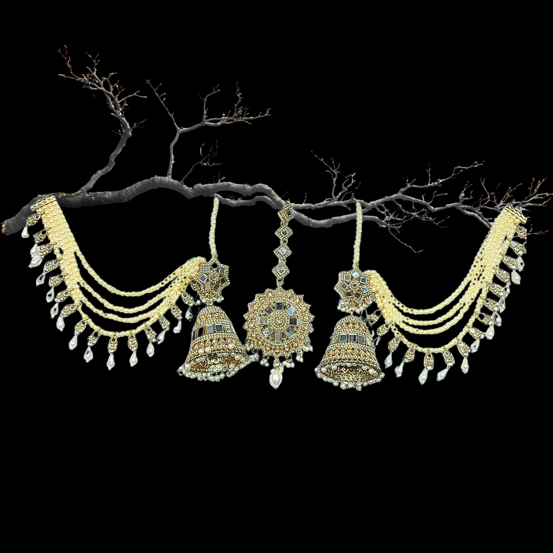 Ofro Rajwada Roop Golden Jhumka & Maangtika 💫